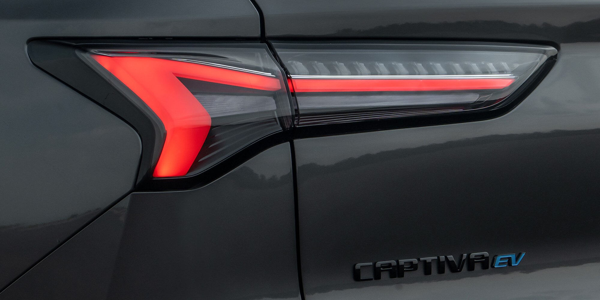 Faro trasero LED Captiva EV con diseño moderno