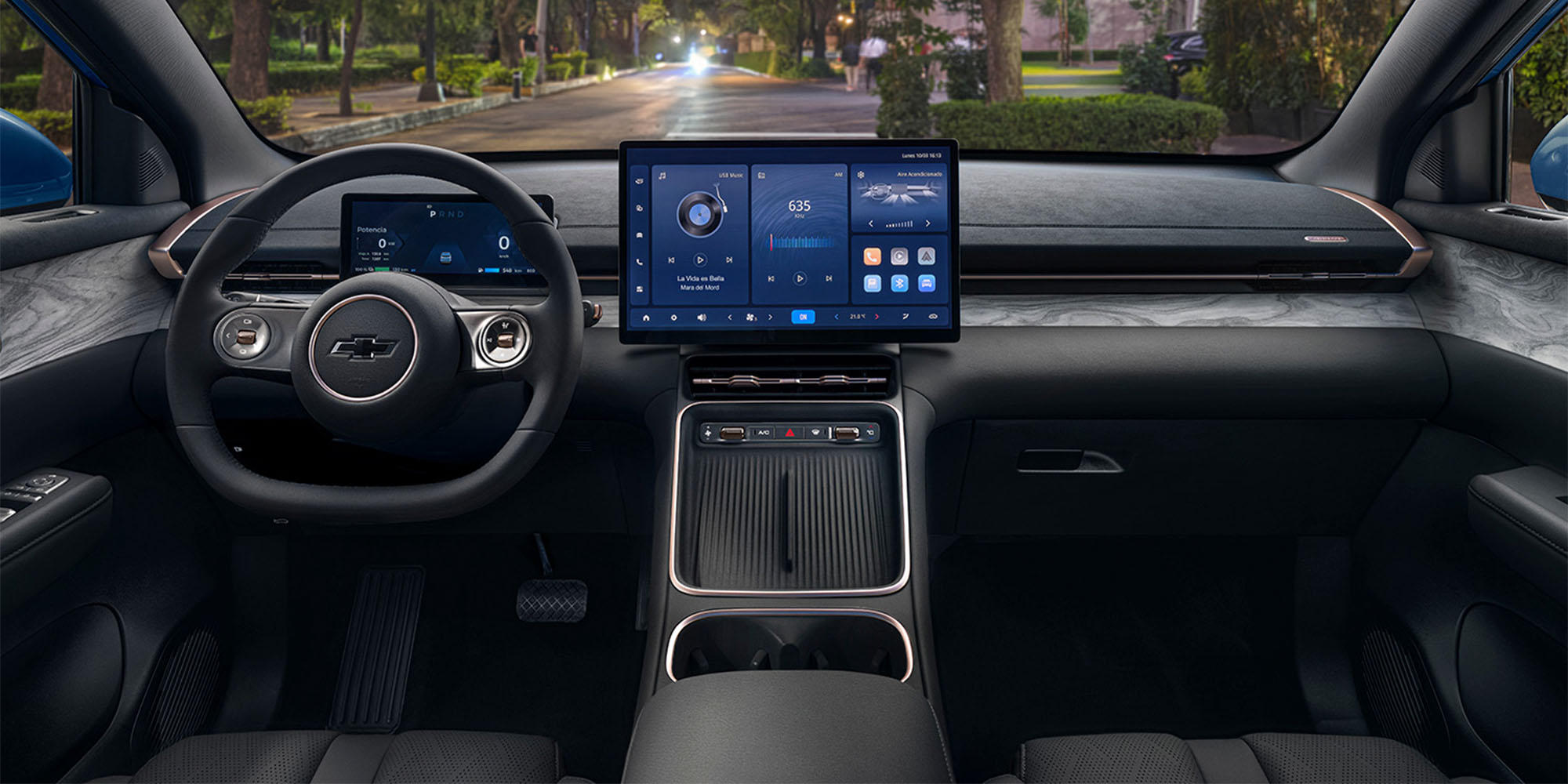 Interior Chevrolet Captiva Híbrida volante, pantalla digital y guantera